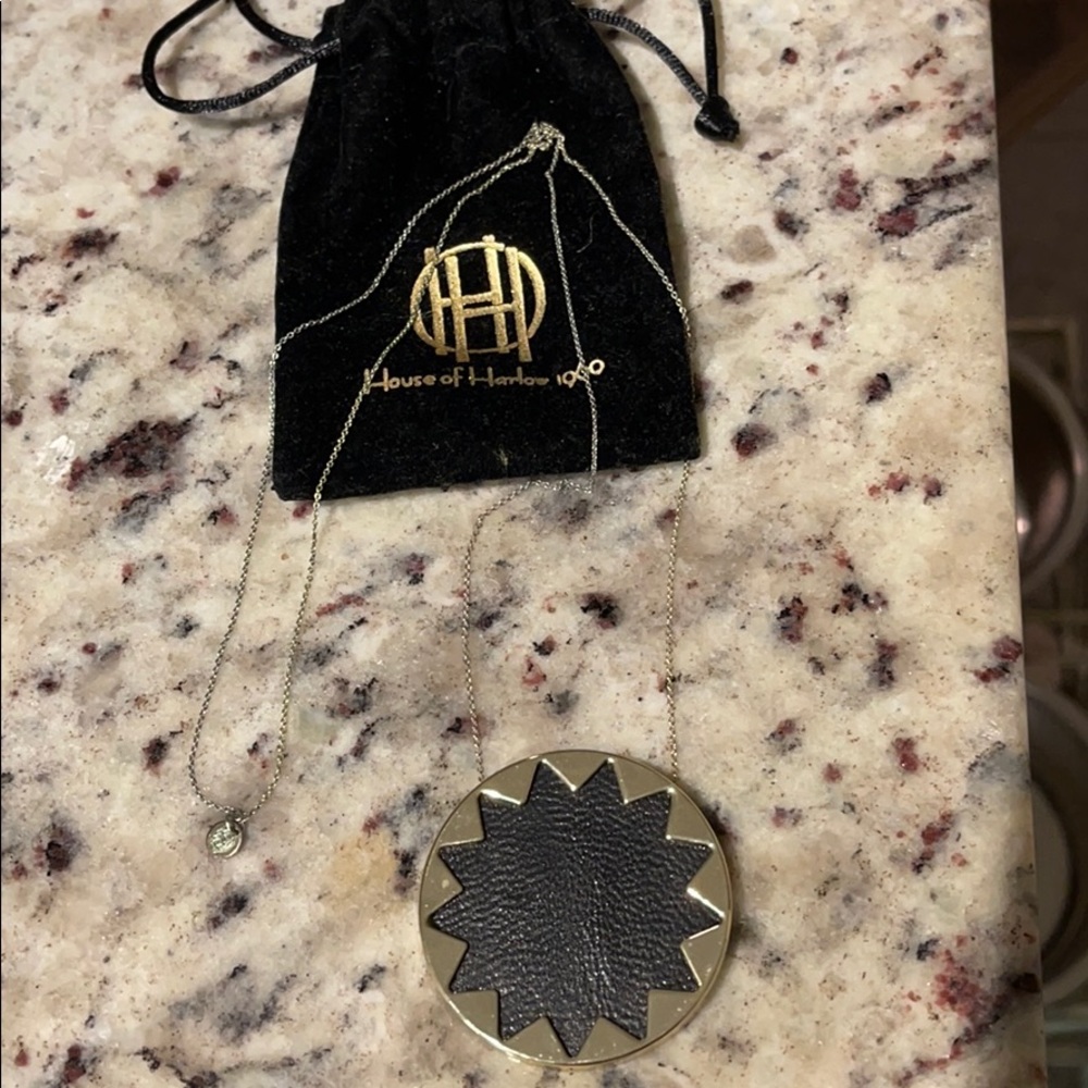 House of Harlow black and gold necklace